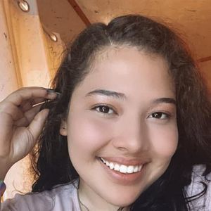 Meet your Posher, Lily